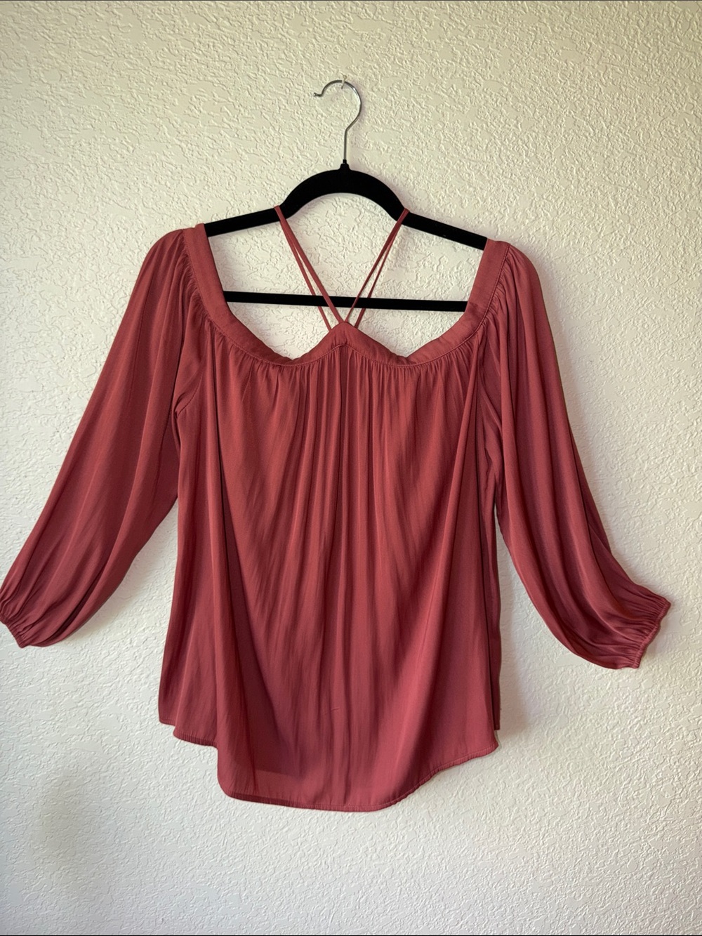 Gianni Bini Dusty Rose Off-Shoulder Crisscross Tunic. Size SM